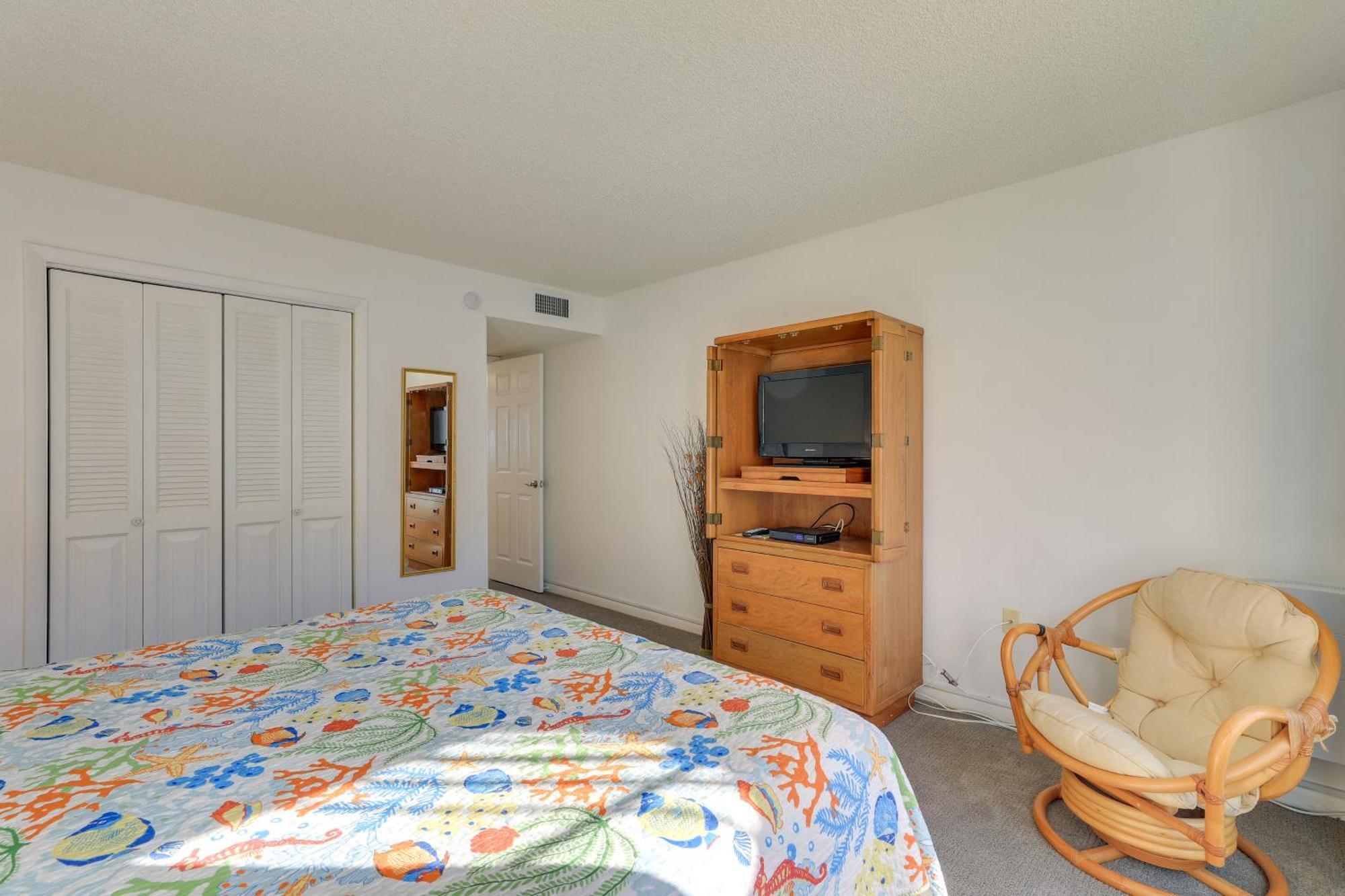 Central Cocoa Beach Condo With View, Steps To Beach! Kültér fotó
