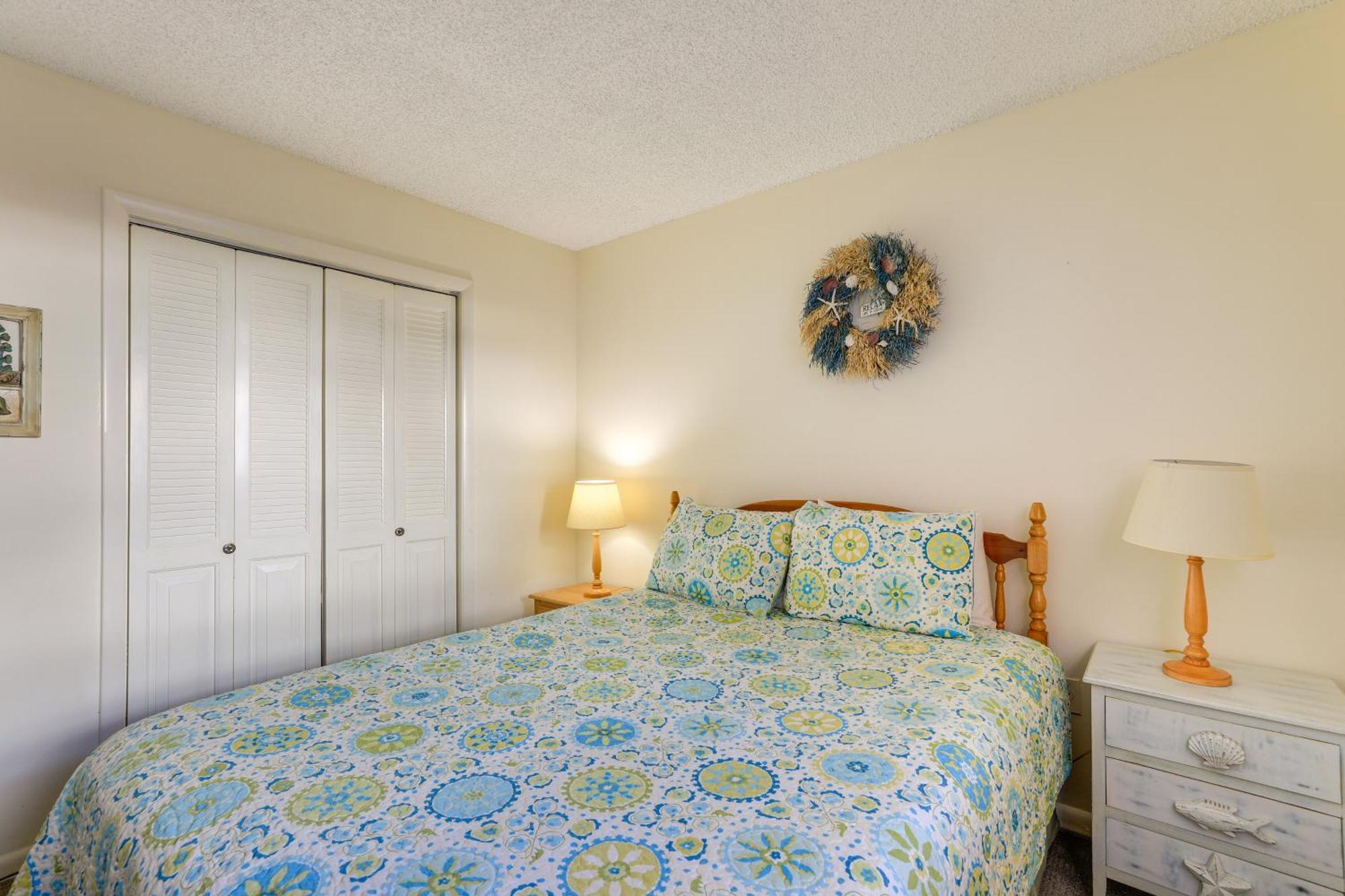 Central Cocoa Beach Condo With View, Steps To Beach! Kültér fotó