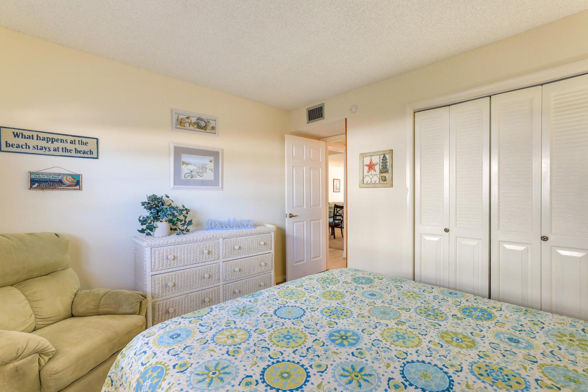 Central Cocoa Beach Condo With View, Steps To Beach! Kültér fotó