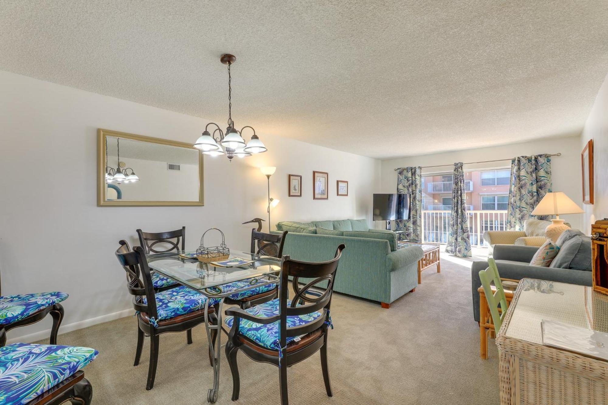 Central Cocoa Beach Condo With View, Steps To Beach! Kültér fotó