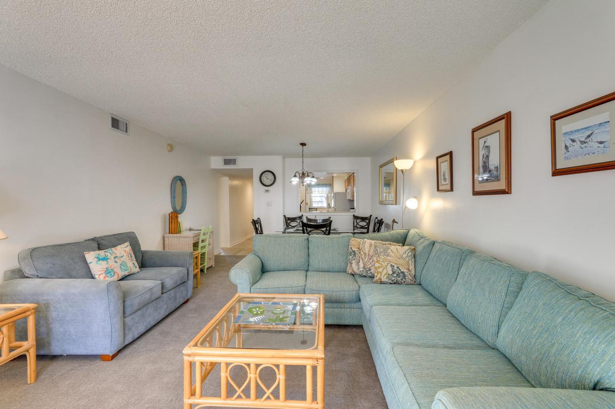 Central Cocoa Beach Condo With View, Steps To Beach! Kültér fotó